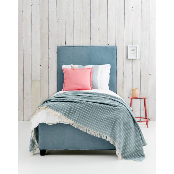 Love your outlet home beds