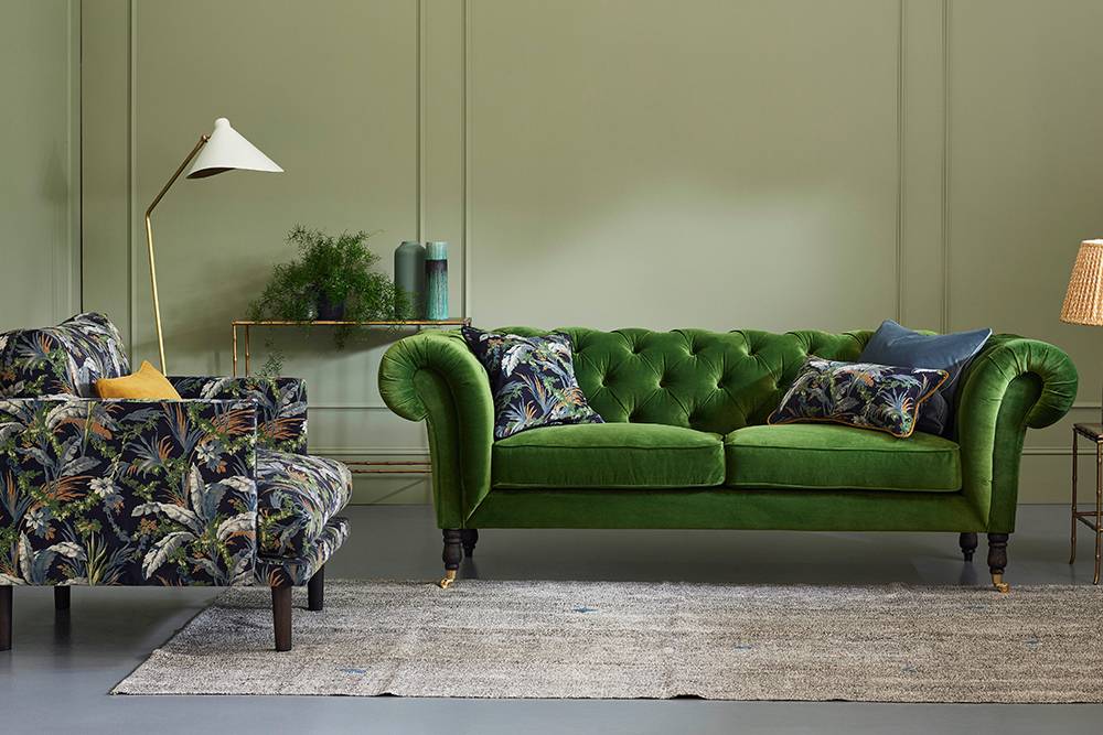 Green velvet chesterfield sofa deals
