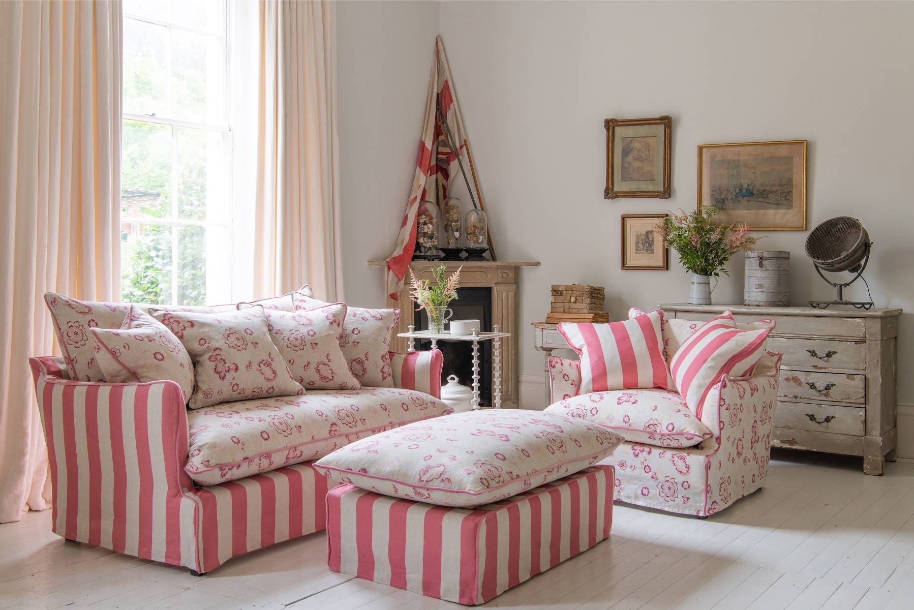 Cabbages and Roses Eleanor Armchair Raspberry