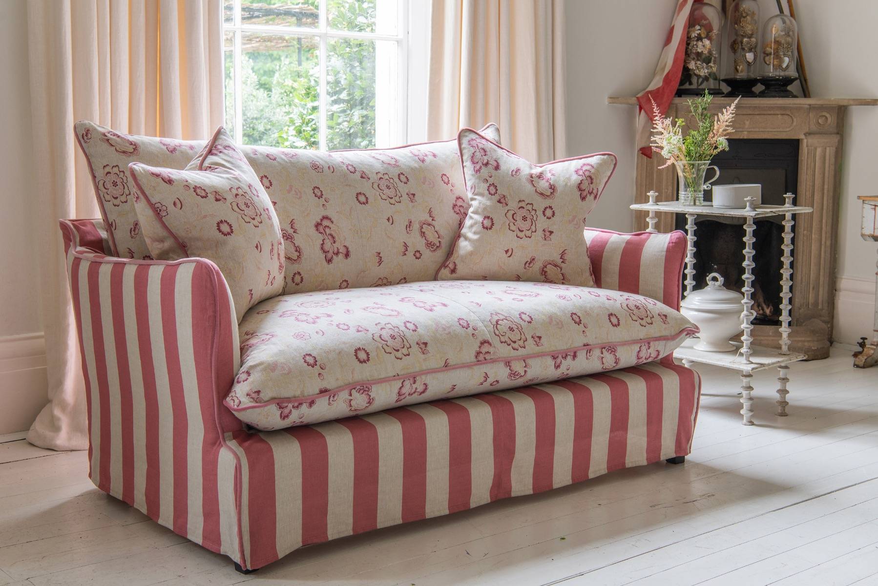 Cabbages and Roses Eleanor Loveseat Raspberry