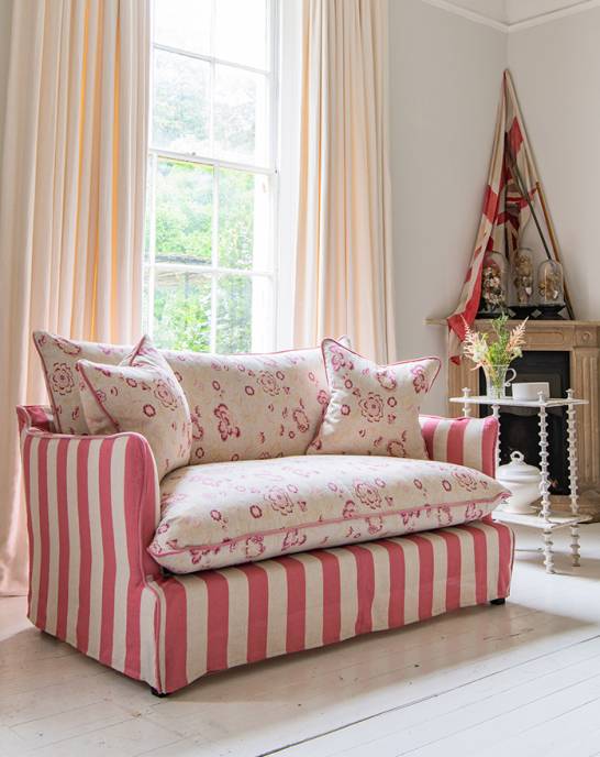 Cabbages &amp; Roses Eleanor Loveseat Raspberry